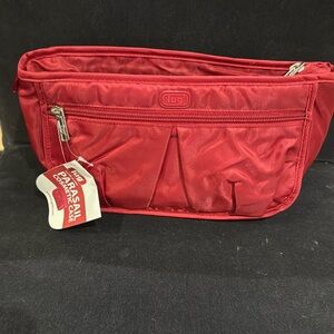 Lug Parasail Cosmetics Case NWT Red